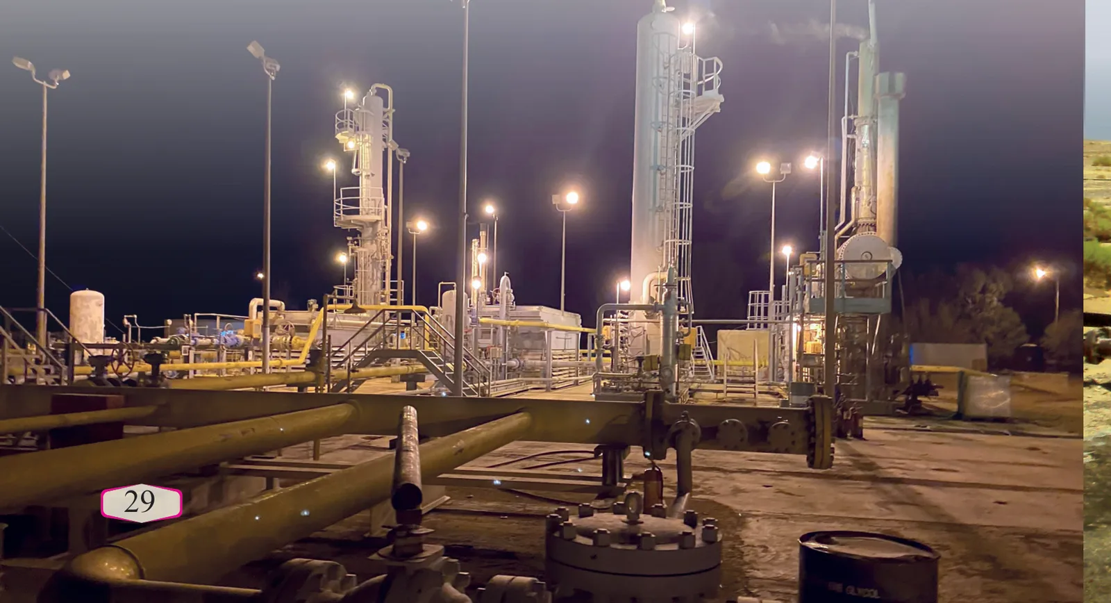 الشكل (19): محطة معالجة الغاز الناتج من حقل الريشة.
