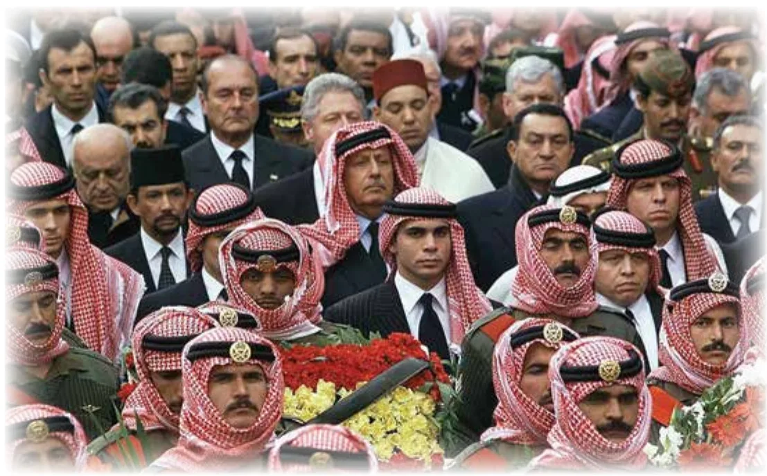 الصورة: مراسم جنازة الملك الحسين بن طلال رحمه الله