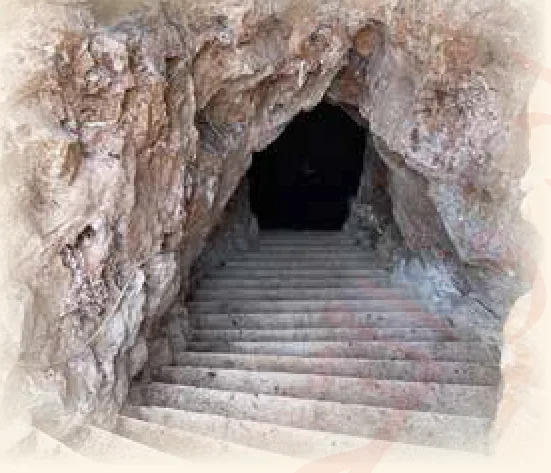 الشكل (24): مغارة برقش.