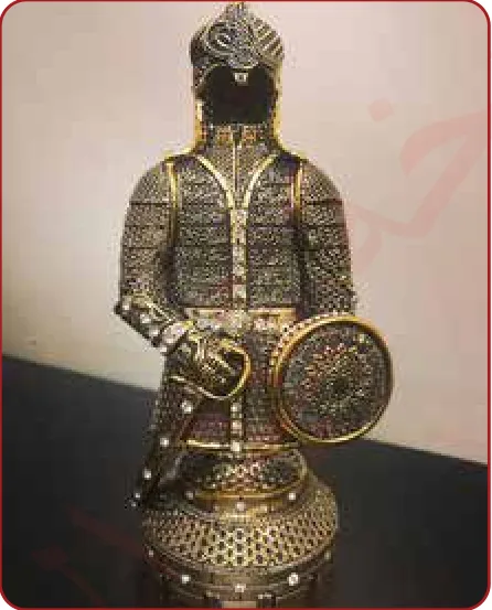 الصورة (1): درع عسكري عربي إسلامي.