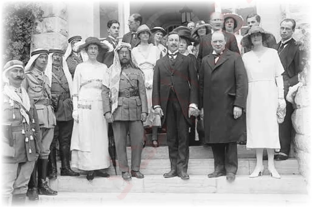 الصورة (3): الملك عبد الله الأول وونستون تشرتشل وهربرت صموئيل في القدس في عام 1921م.
